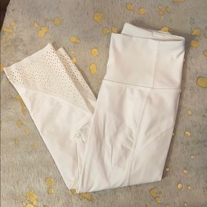 Lululemon Wunder Under 19” crop